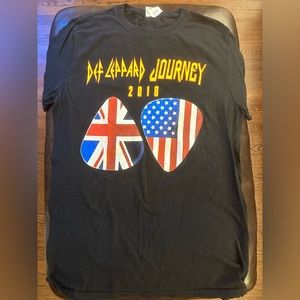 Journey Def Leppard 2018 tour tee shirt size medium in black  ( runs small)